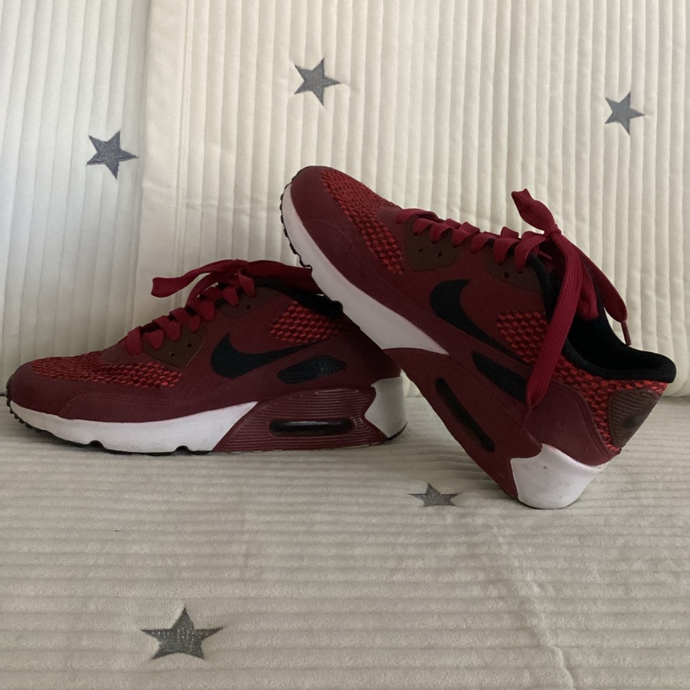 Nike Air Max red & burgundy